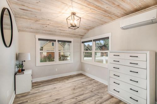 1480 Manitou Ln, Middlevle MI 49333-8305 exterior