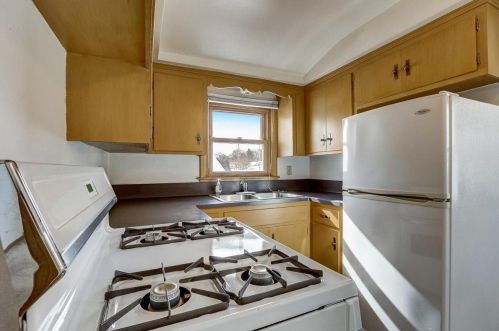 2529 70, Milwaukee WI 53223-2114 exterior