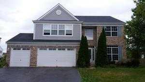 828 Suncrest Dr, Aurora IL  60506-8824 exterior