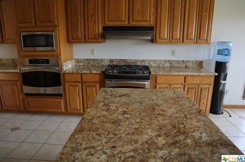 6019 Creekwood Pass, Spring Branch TX 78070-7022 exterior