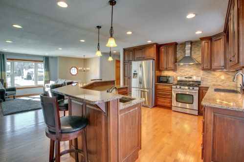 1735 Eugene St, Saint Paul MN 55110-3341 exterior