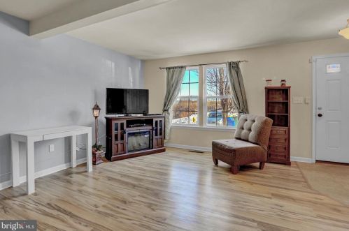 80 Frst Vw Ter, Hanover PA 17331-7449 exterior