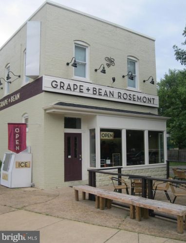 5 Maple St, Alexandria VA 22301-2603 exterior