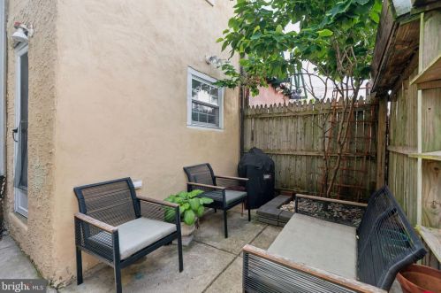 828 Judson St, Philadelphia PA  19130-1922 exterior