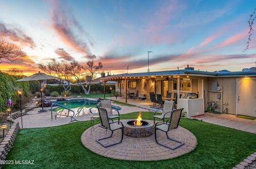 8520 Bellevue Pl, Tucson, AZ 85715-5401