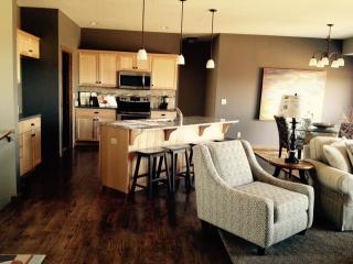 1709 Ancaster, Topeka KS  66615-1404 exterior