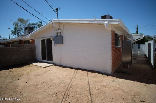 4138 Pima St, Tucson, AZ 85712-3146