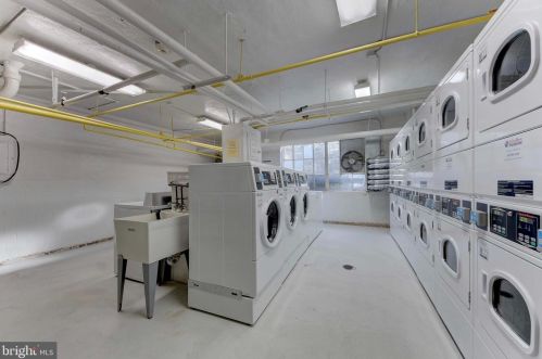 3901 Cathedral Ave, Washington DC  20016-5215 exterior