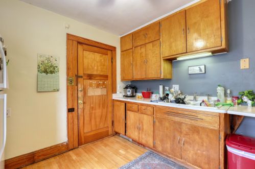 2209 69, Milwaukee WI 53213-1926 exterior