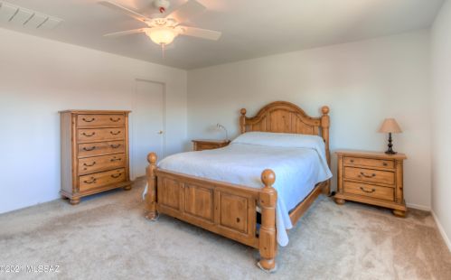 8363 Hunnic Dr, Tucson AZ 85747-5987 exterior