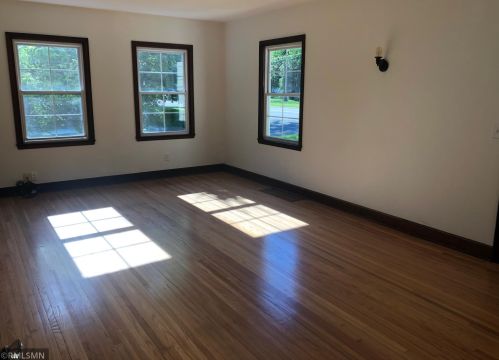 5089 Main St, Maple Plain MN 55359-9430 exterior