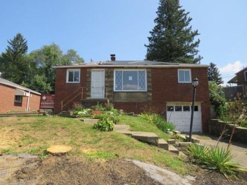 373 Bost Dr, Pittsburgh, PA 15122-2512