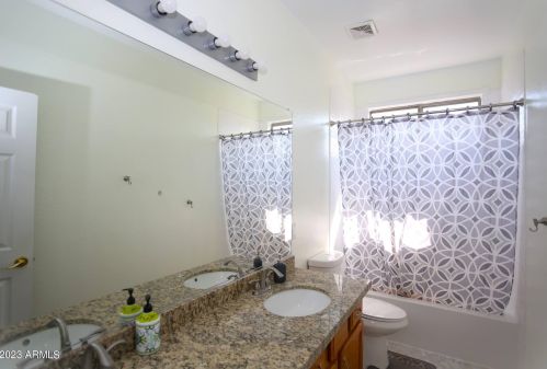 2181 Westchester Dr, Chandler AZ 85249-4687 exterior