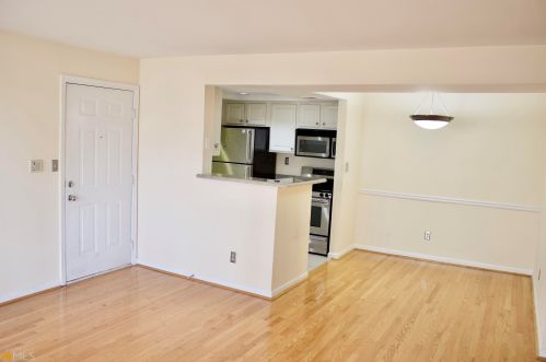 3080 Chastain Park Ct, Atlanta GA  30342-3255 exterior