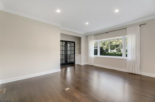 62 Dale Dr, Chatham Township NJ  07928-1639 exterior