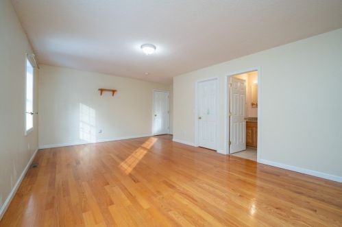 29 Pocantico Ave, Springfield MA 01109-1463 exterior