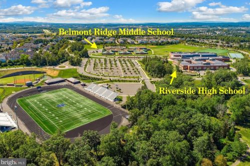 19372 Ml Dm Pl, Leesburg VA 20176-1637 exterior