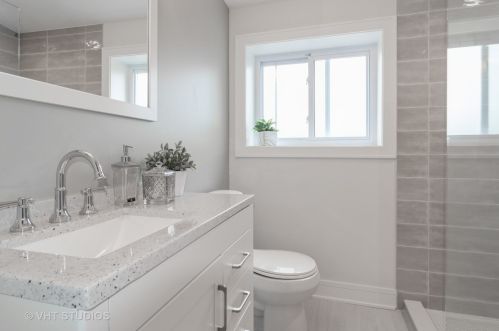 5904 59th St, Chicago IL 60629-3620 exterior