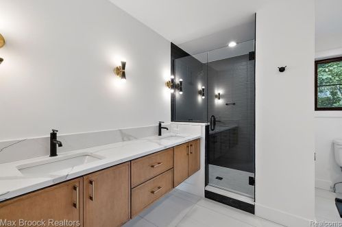 1605 Stanley Blvd, Bham MI 48009-4141 exterior