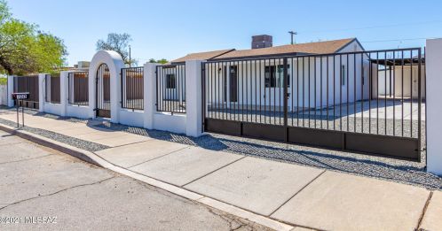 733 Louisiana St, Tucson AZ  85706-1239 exterior