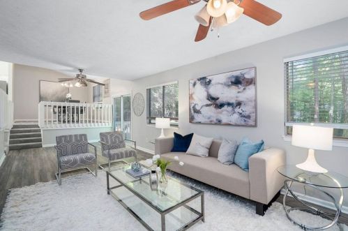 5576 Ln Fleur Trl, Lithonia GA 30038-2843 exterior