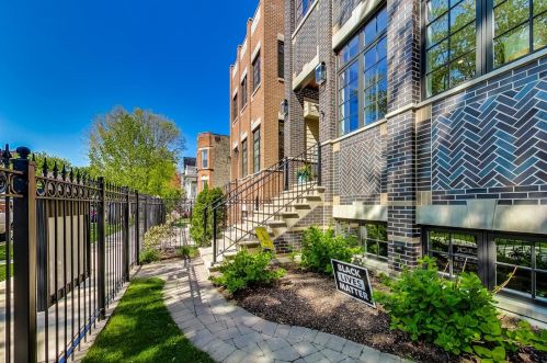 3619 Hermitage Ave, Chicago IL 60613-3506 exterior