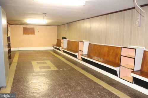 727 Chestnut St, Limerick PA 19468-2117 exterior