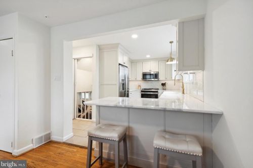 316 Glengary Dr, Pittsburgh PA 19083-2714 exterior