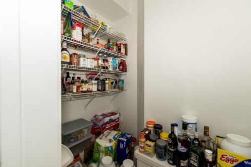 2 Maxwell Ct, Worcester MA 01607-1016 exterior