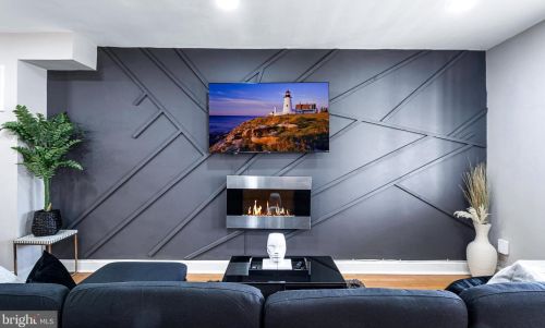 135 Lynhaven Dr, Alexandria VA  22305-3106 exterior