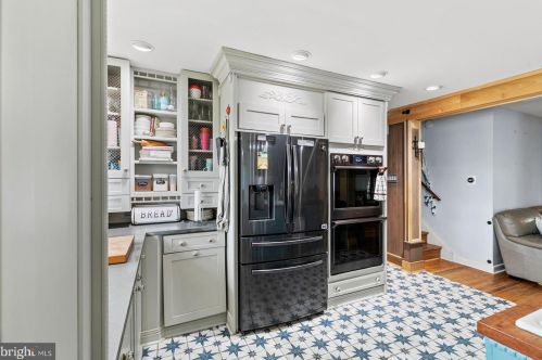 5324 Frosthoffer Ave, Camden NJ 08109-1103 exterior