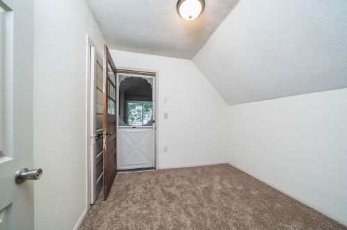 1020 Clinton Ave, Kalamazoo MI 49001-3881 exterior