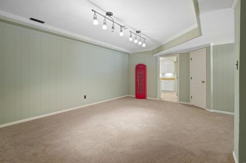 13592 Royal Glen Dr, Saint Louis MO 63131-1029 exterior