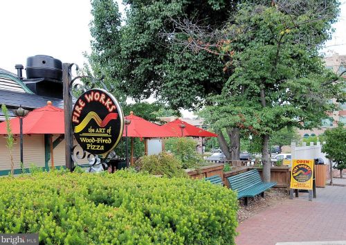 803 Catoctin Cir, Leesburg VA 20176-4951 exterior