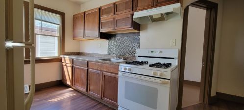 4738 29th St, Milwaukee, WI 53209-6010