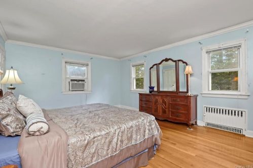 72 Douglas Pl, Mount Vernon NY 10552-1103 exterior