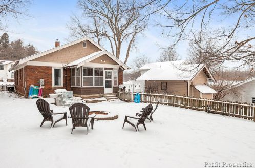 120 Grant St, Portland MI 48875-1532 exterior