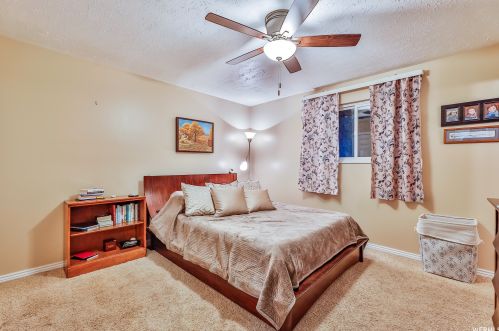 1768 Abbedale Ln, Sandy UT 84092-3723 exterior