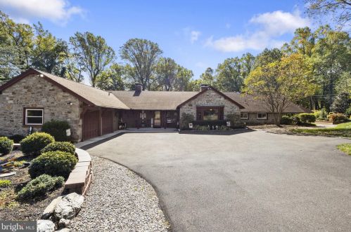 360 Moredon Rd, Huntingdon Valley, PA 19006-7806