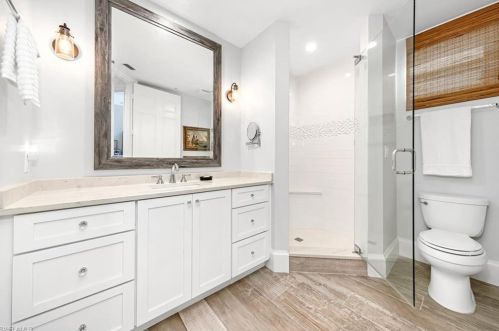 400 Flagship Dr, Naples FL 34108-2332 exterior