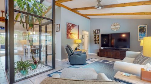 2471 Shell Ave, Fort Pierce FL  34952-6857 exterior