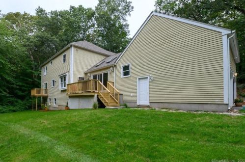 88 Beech Tree Rdg, Deep River CT 06419-2424 exterior