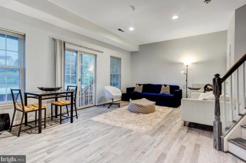 3405 Governors Crest Ct, Alexandria VA  22310-2337 exterior