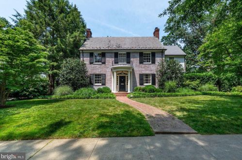 4801 Rodman St, Washington, DC 20016-3236