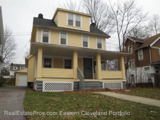 3310 Berkeley Rd, Cleveland OH  44118-2057 exterior