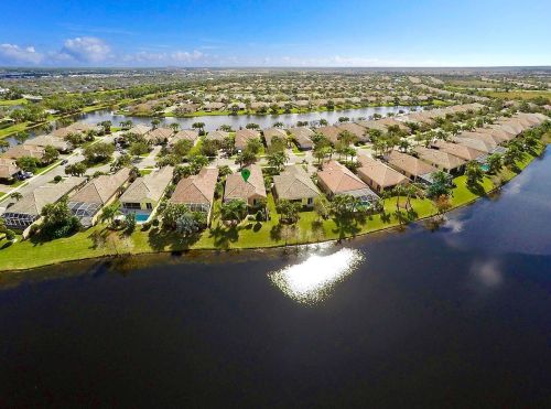 11378 Rockingham Dr, Fort Pierce FL  34987-1996 exterior