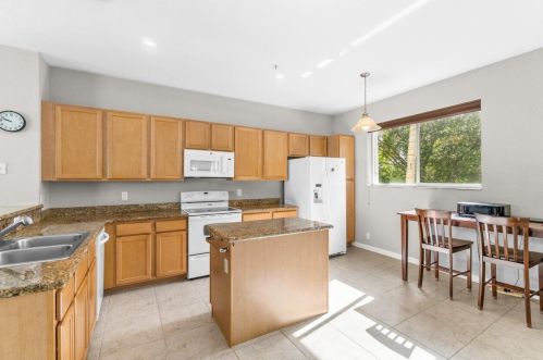 2897 Greenleaf Cir, Boynton Beach FL 33426-8662 exterior