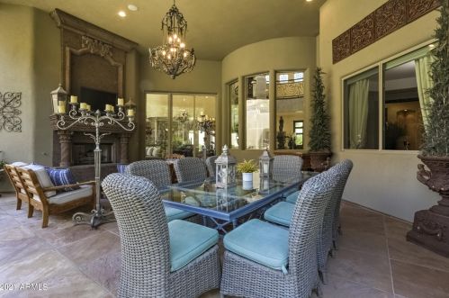 13841 Cyn Dr, Phoenix AZ 85016-2403 exterior