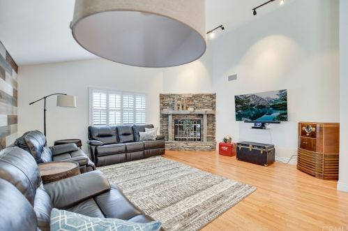 14015 Cornuta Ave, Bellflower CA 90706-4877 exterior