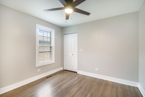 5621 Ozark Ave, Chicago IL  60631-3317 exterior